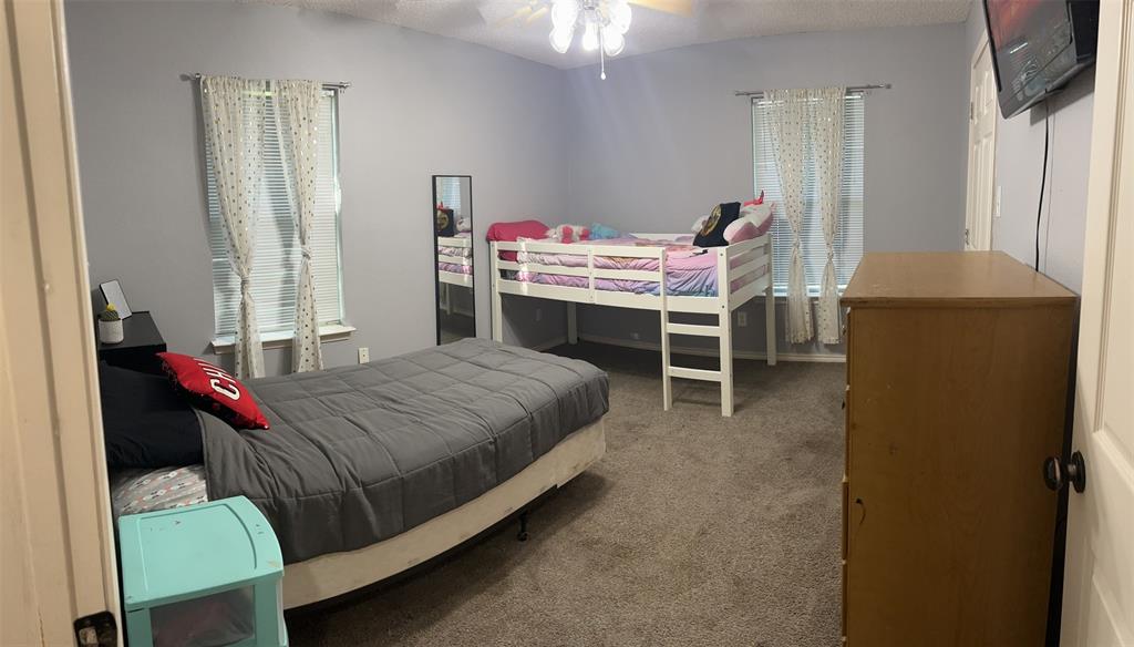 1061 S Main Street, Ferris, TX 75125