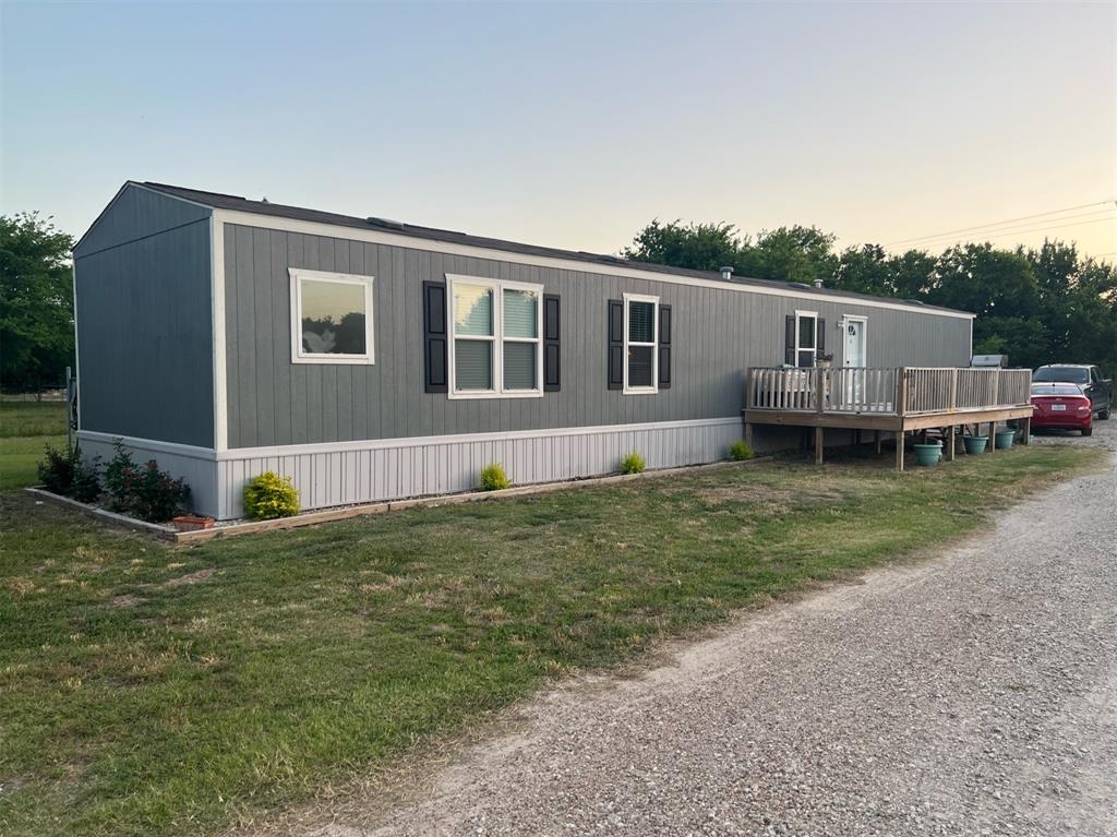 1061 S Main Street, Ferris, TX 75125