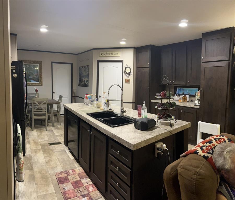 1061 S Main Street, Ferris, TX 75125