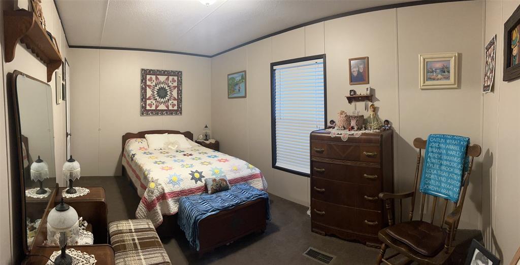 1061 S Main Street, Ferris, TX 75125