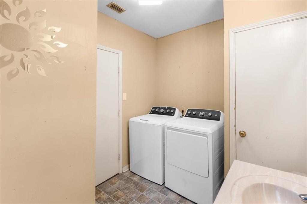 324 Cynisca Street, Waxahachie, TX 75165