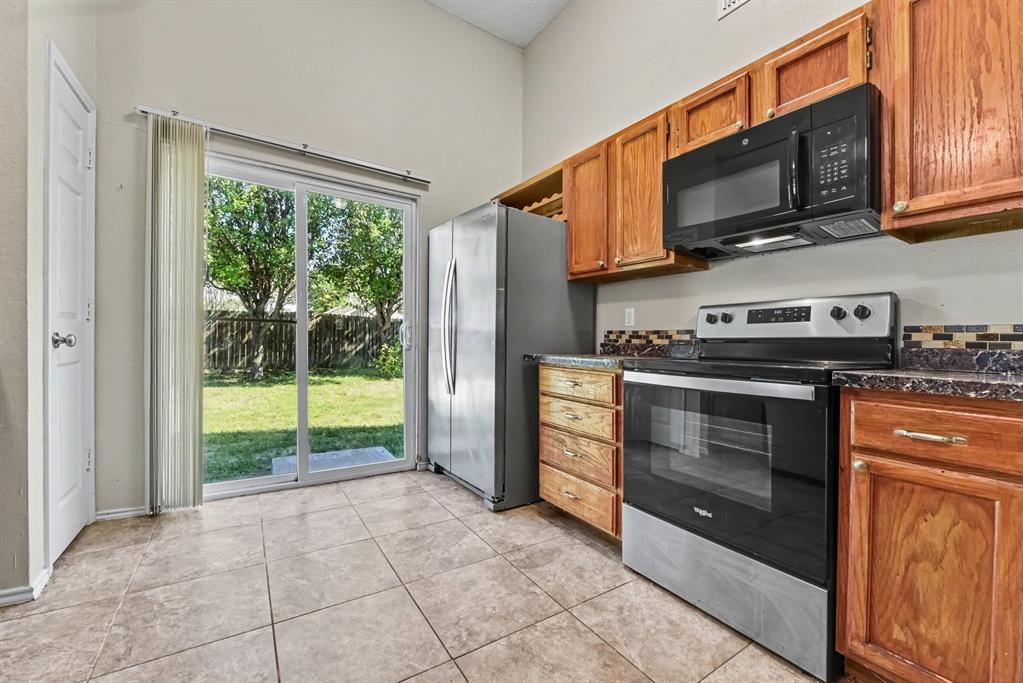 8625 Douglas Avenue, Rowlett, TX 75089