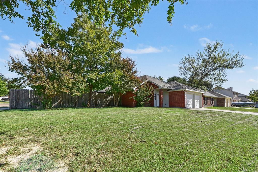 8625 Douglas Avenue, Rowlett, TX 75089