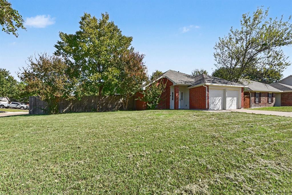 8625 Douglas Avenue, Rowlett, TX 75089