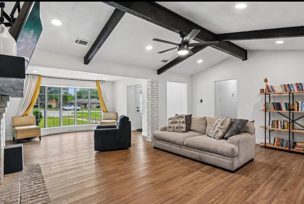 813 Oakbluff Drive, Lancaster, TX 75146 813 Oakbluff Drive, Lancaster, TX 75146