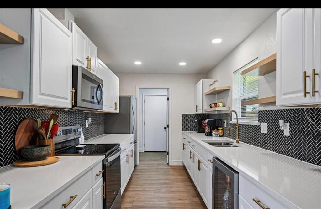 813 Oakbluff Drive, Lancaster, TX 75146 813 Oakbluff Drive, Lancaster, TX 75146