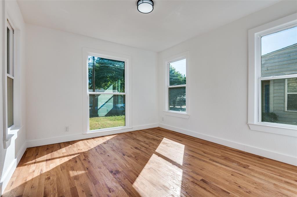 927 S Franklin Street, Dallas, TX 75211 927 S Franklin Street, Dallas, TX 75211