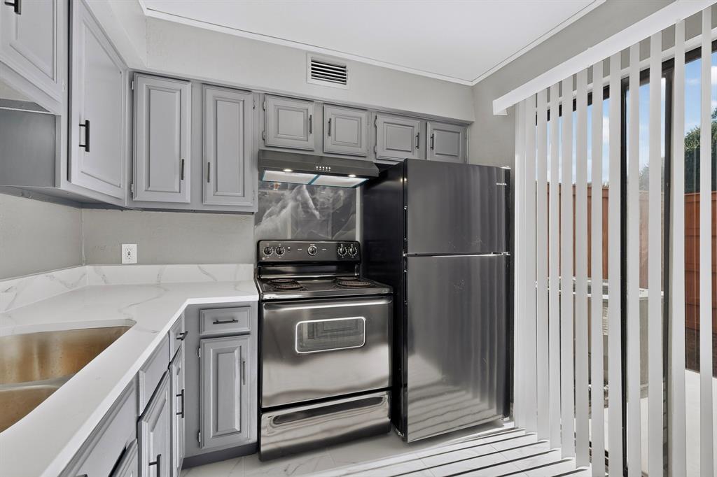 2624 Piedras, Irving, TX 75038