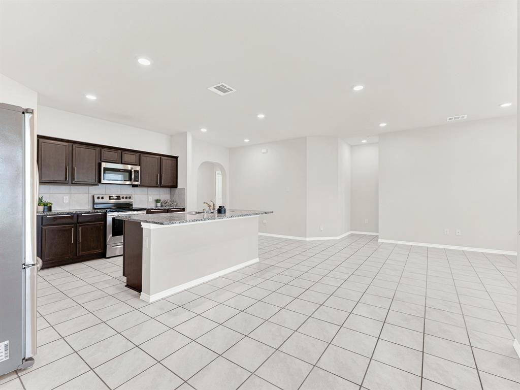 2290 Torch Lake Drive, Forney, TX 75126