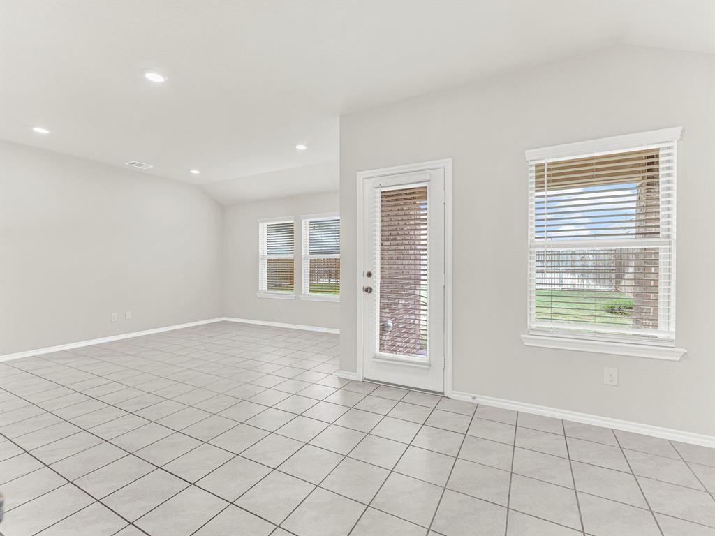 2290 Torch Lake Drive, Forney, TX 75126