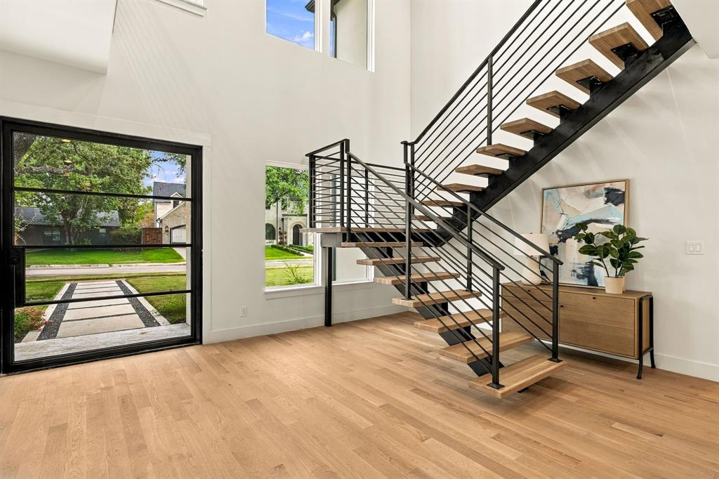 3306 Whitehall Drive, Dallas, TX 75229