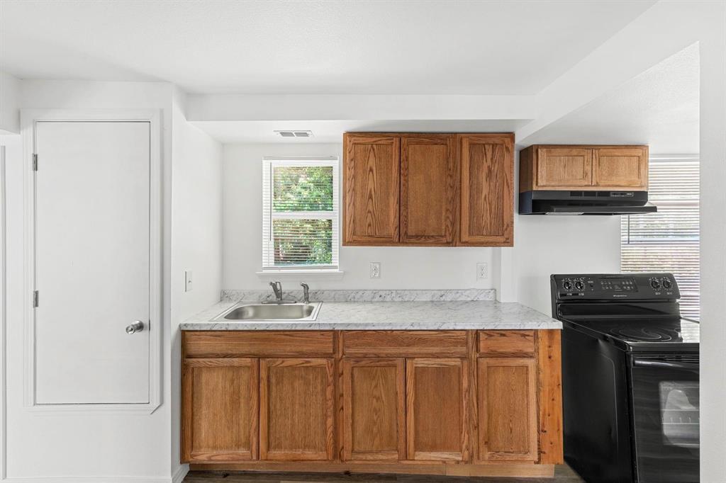2601 Summer Avenue, Waco, TX 76708