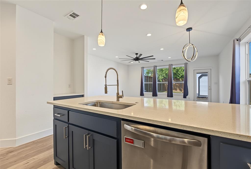 6510 Windward View Drive, Rowlett, TX 75088 6510 Windward View Drive, Rowlett, TX 75088