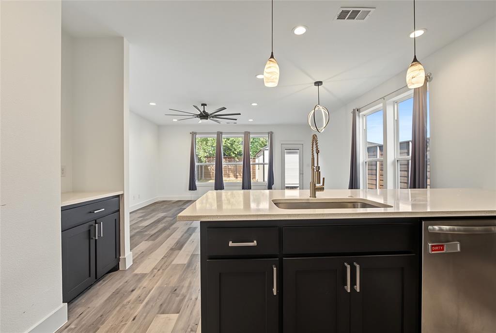 6510 Windward View Drive, Rowlett, TX 75088 6510 Windward View Drive, Rowlett, TX 75088
