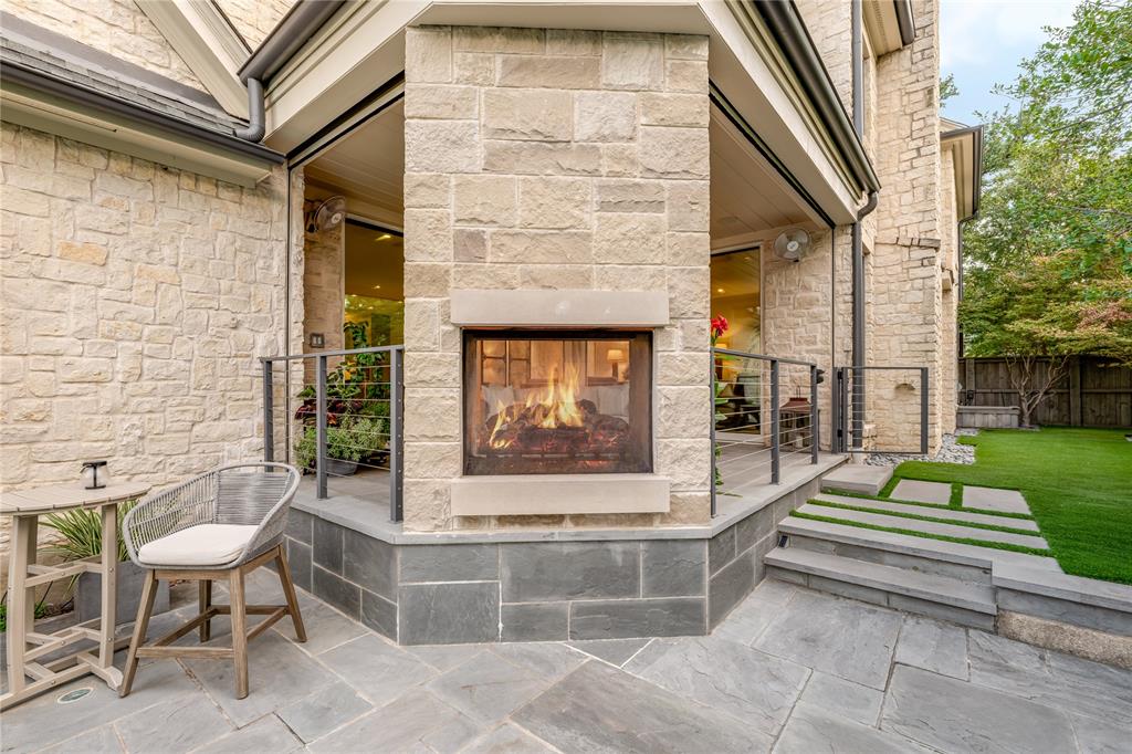 Double sided fireplace