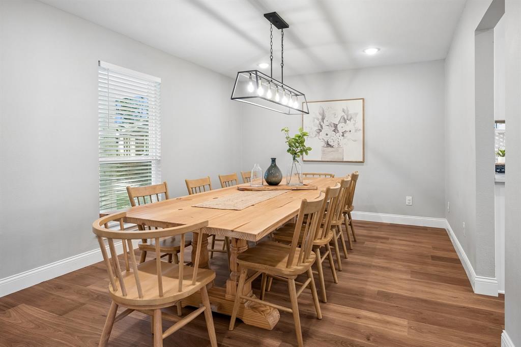 A large formal dining roomy located conveniently just off the kitchen. A large formal dining roomy located conveniently just off the kitchen.