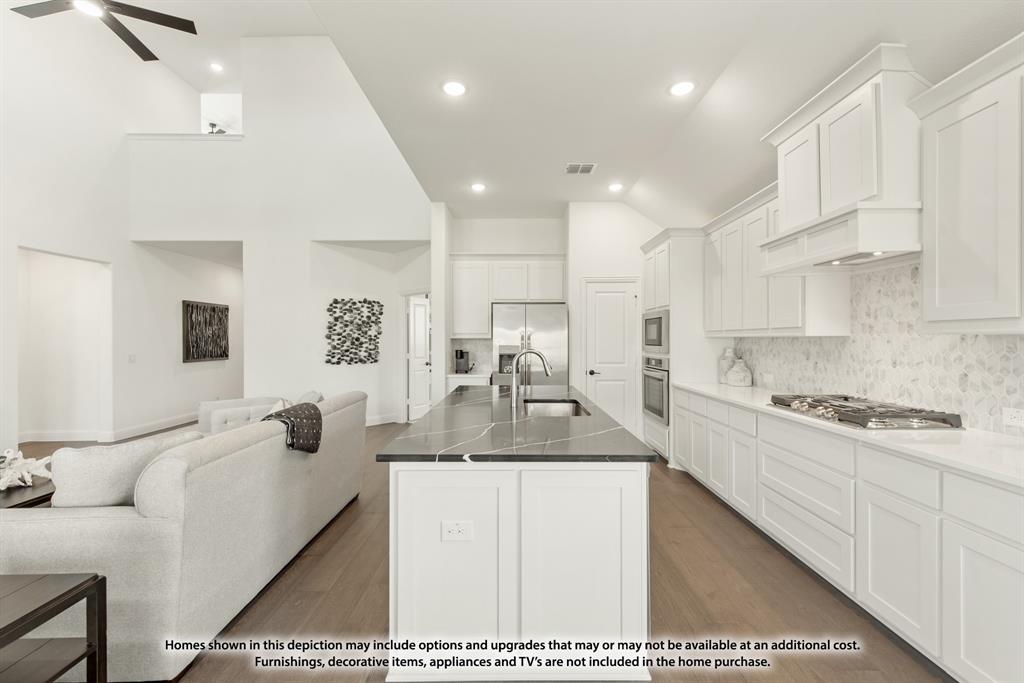 528 Sanctuary Drive, Waxahachie, TX 75165