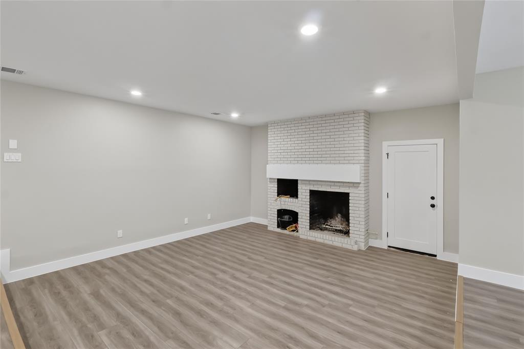 209 W 9th Street, Kemp, TX 75143 209 W 9th Street, Kemp, TX 75143