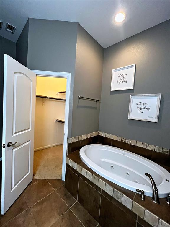 916 Winding Road, Granbury, TX 76049