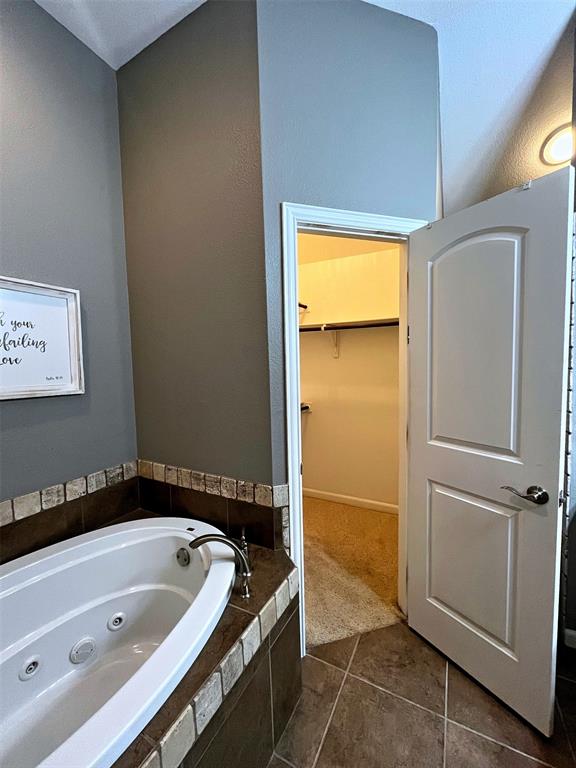 916 Winding Road, Granbury, TX 76049