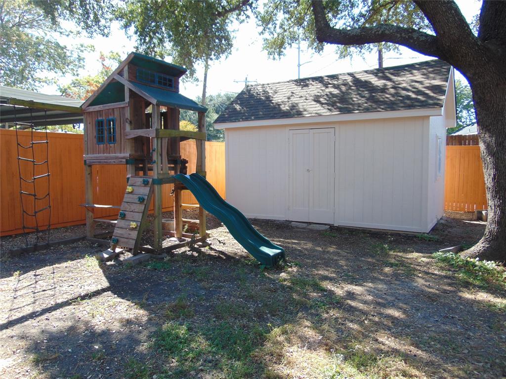 809 Broadmoor Drive, Mesquite, TX 75149