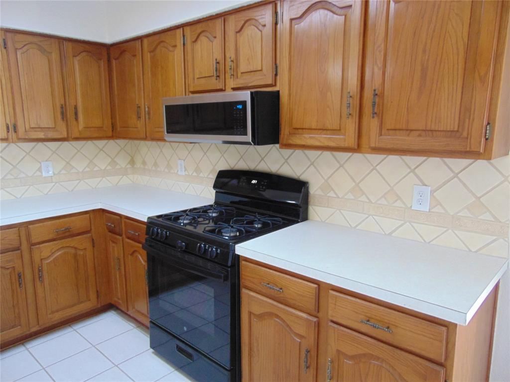 809 Broadmoor Drive, Mesquite, TX 75149