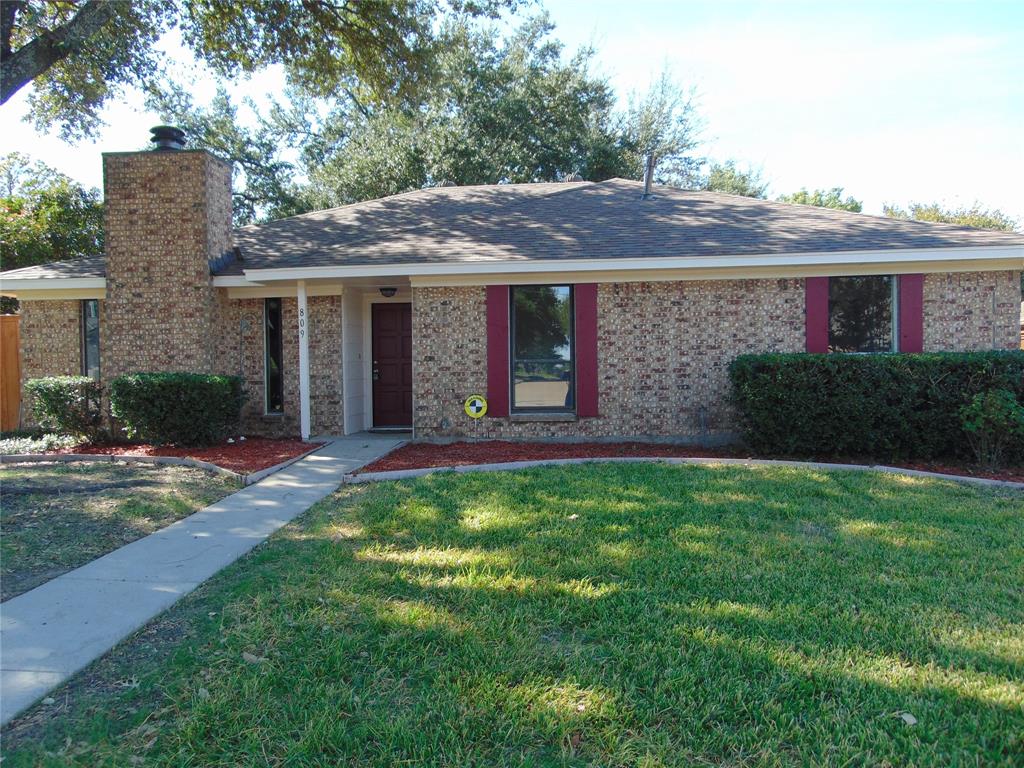 809 Broadmoor Drive, Mesquite, TX 75149