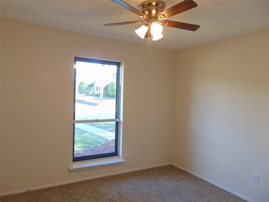 809 Broadmoor Drive, Mesquite, TX 75149