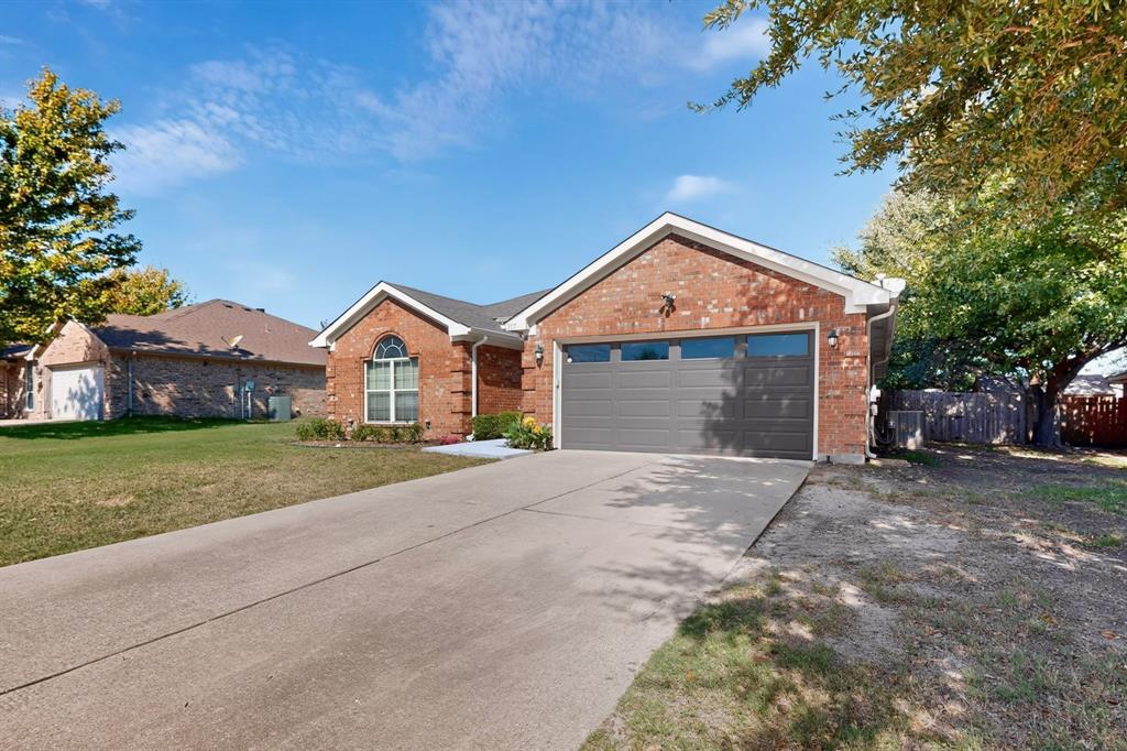 317 Sagebrush Lane, Waxahachie, TX 75165 317 Sagebrush Lane, Waxahachie, TX 75165