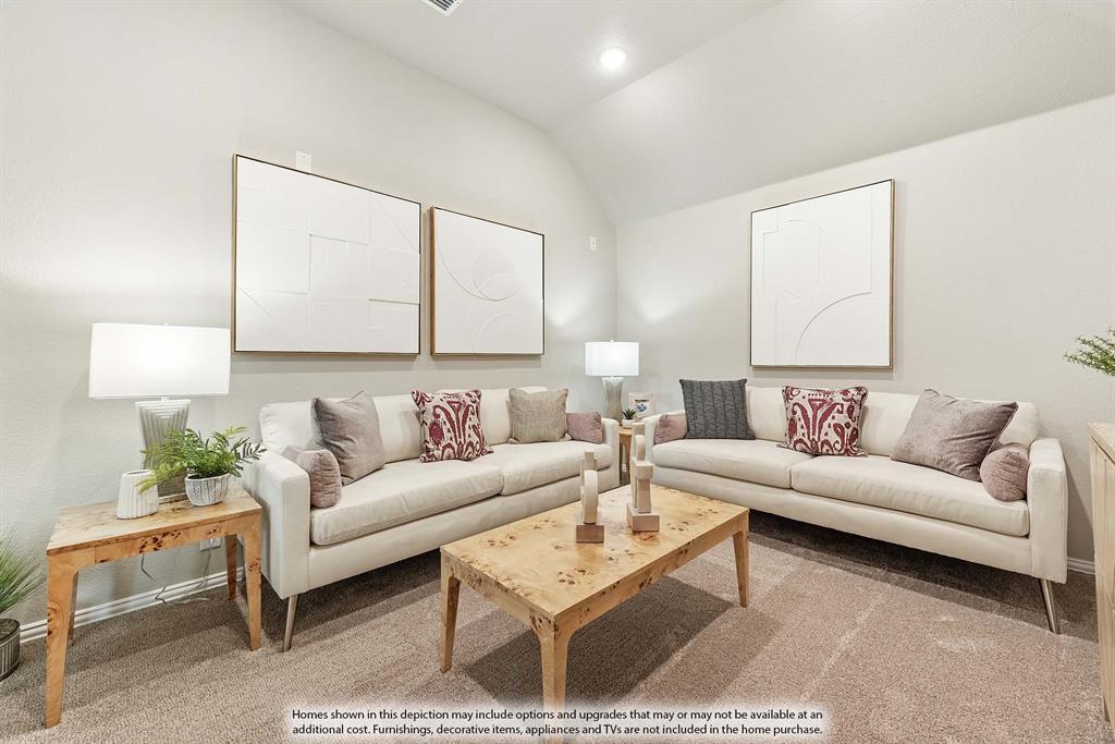 556 Holiday Avenue, Waxahachie, TX 75165
