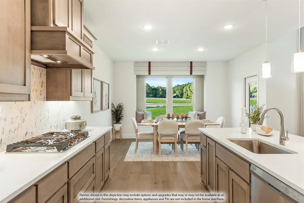 556 Holiday Avenue, Waxahachie, TX 75165