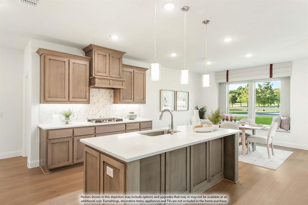 556 Holiday Avenue, Waxahachie, TX 75165
