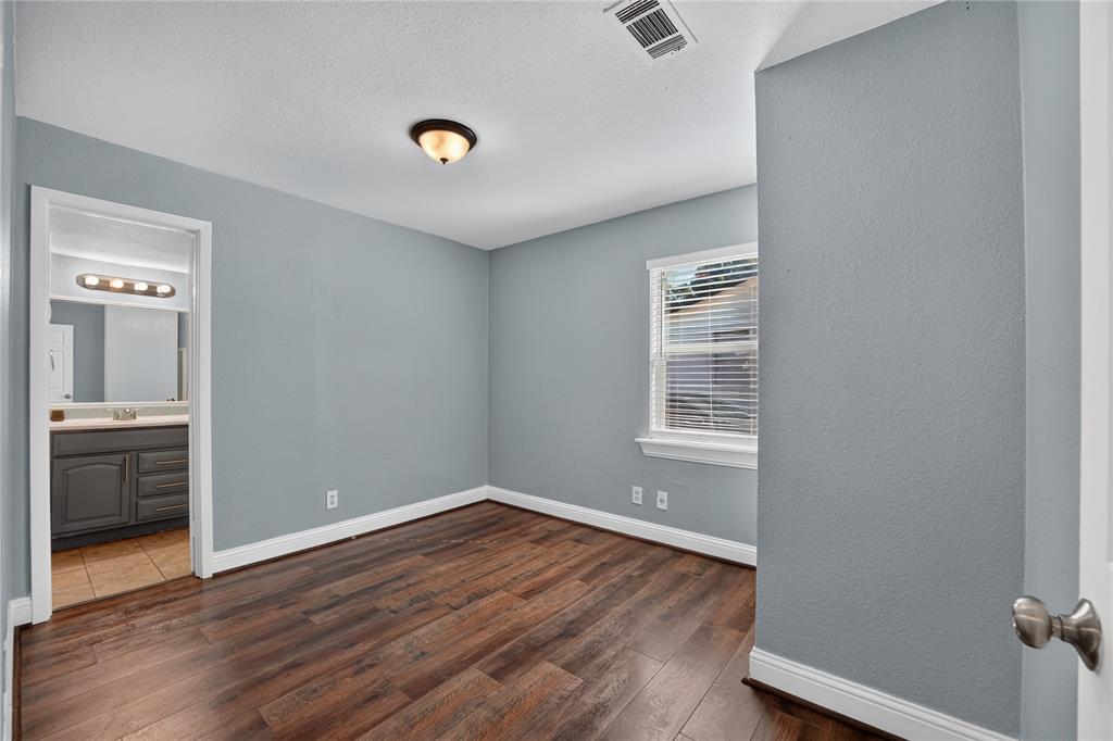 1812 Spring Lake Drive, Mesquite, TX 75149