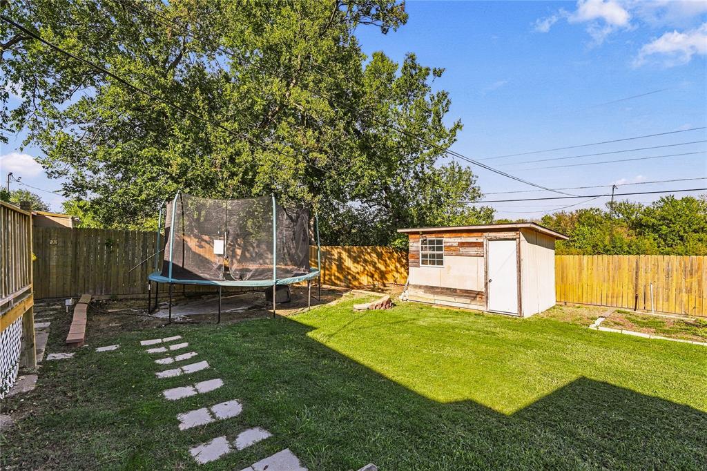 1812 Spring Lake Drive, Mesquite, TX 75149