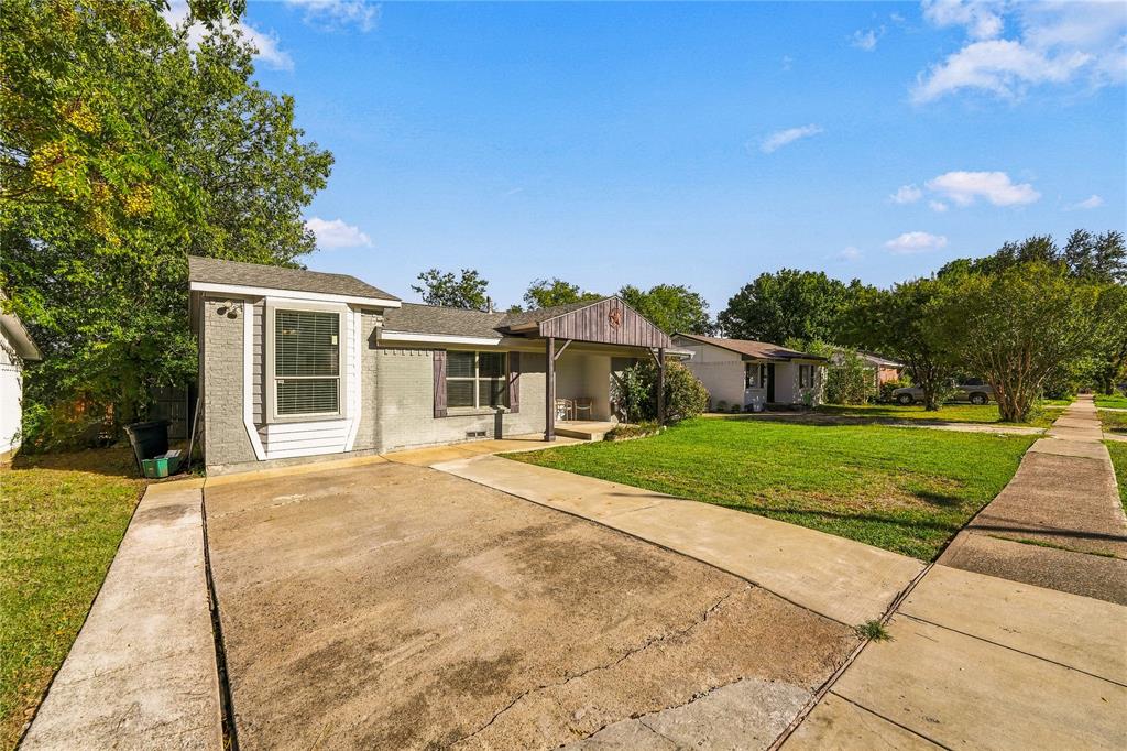 1812 Spring Lake Drive, Mesquite, TX 75149