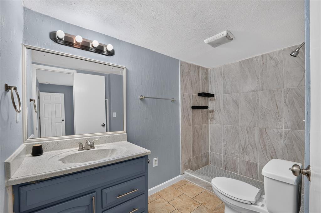 1812 Spring Lake Drive, Mesquite, TX 75149
