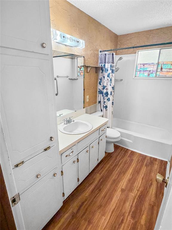 3901 Greenbrook Street, Granbury, TX 76048