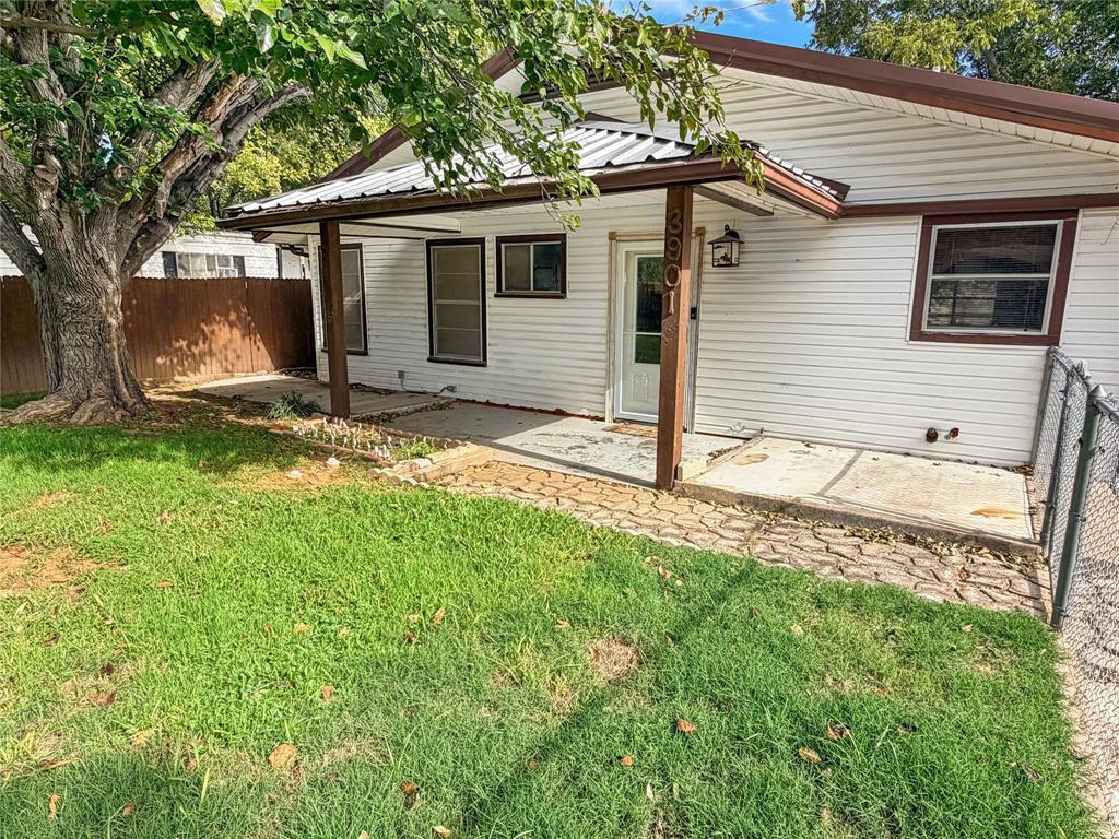 3901 Greenbrook Street, Granbury, TX 76048