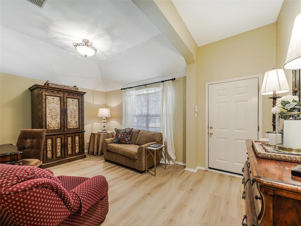 9021 Azinger Drive, Plano, TX 75025 9021 Azinger Drive, Plano, TX 75025