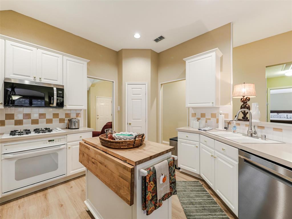 9021 Azinger Drive, Plano, TX 75025