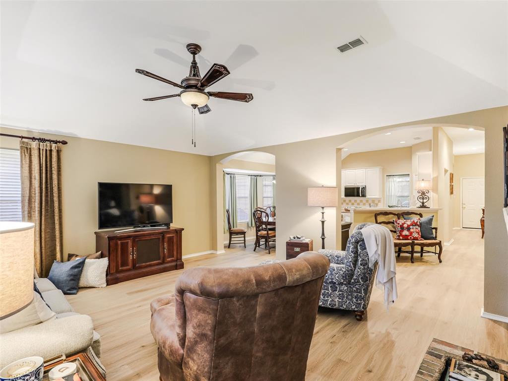 9021 Azinger Drive, Plano, TX 75025