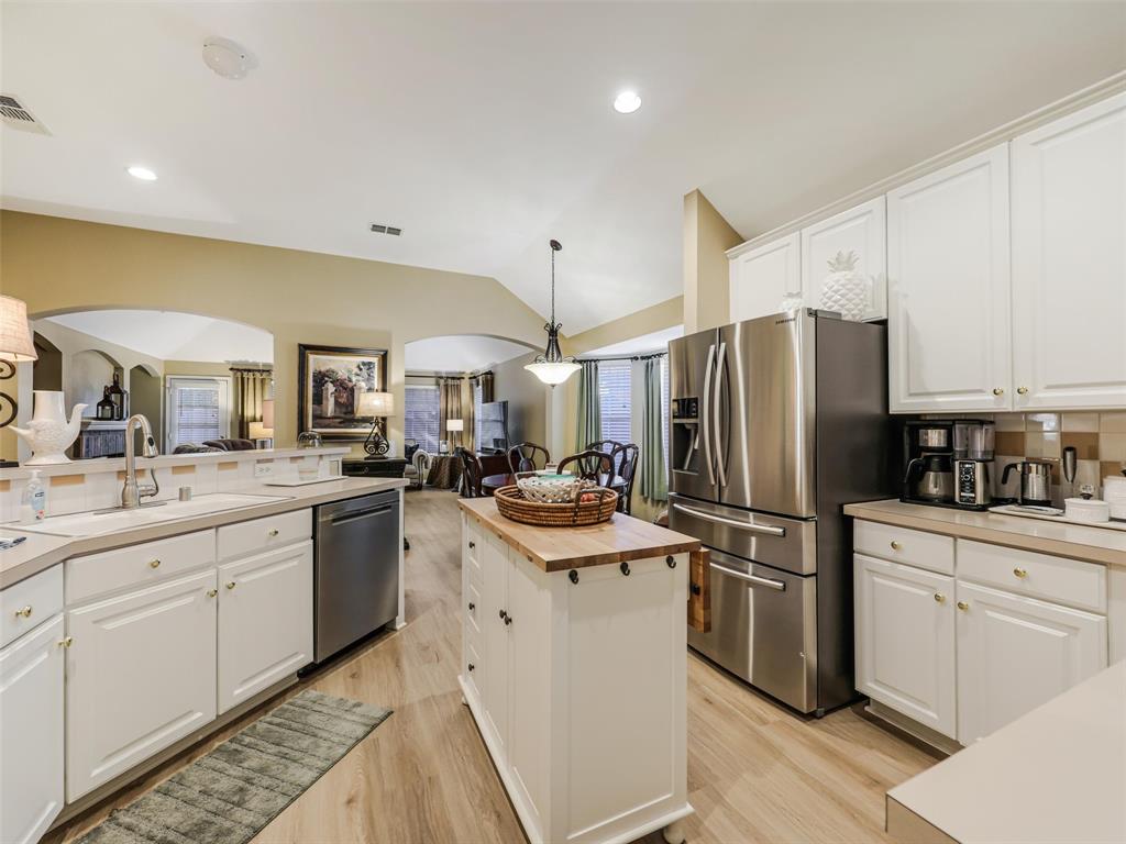 9021 Azinger Drive, Plano, TX 75025 9021 Azinger Drive, Plano, TX 75025