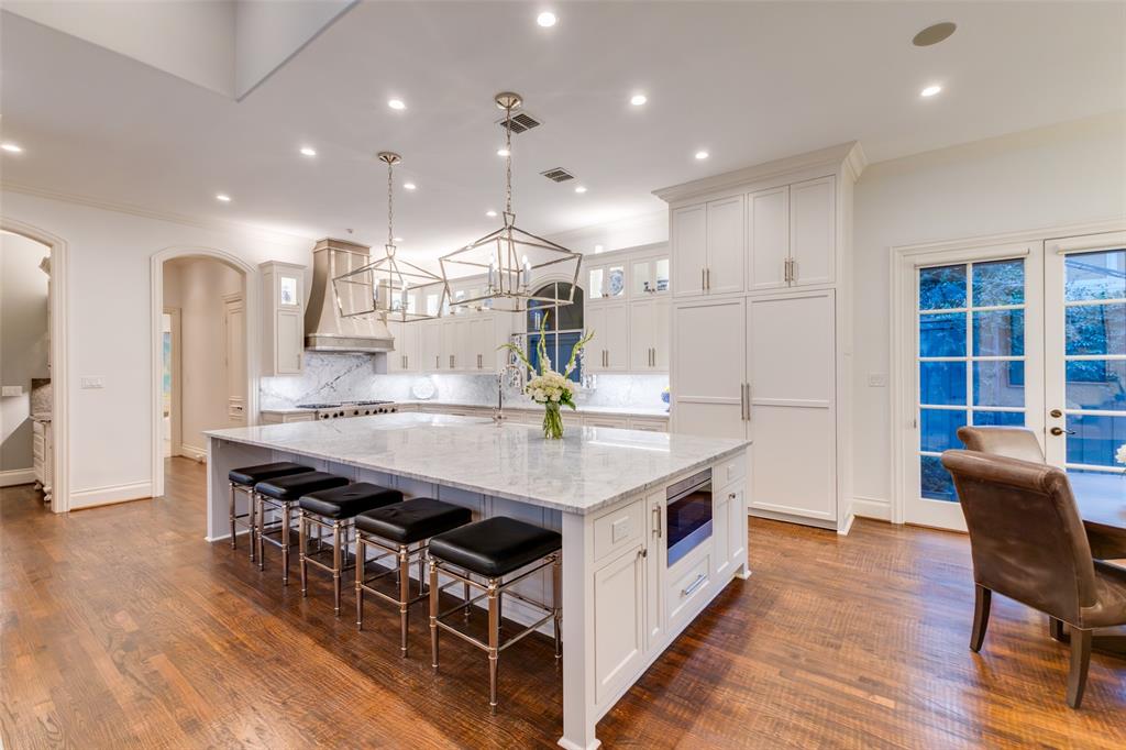 6131 Park Lane, Dallas, TX 75225