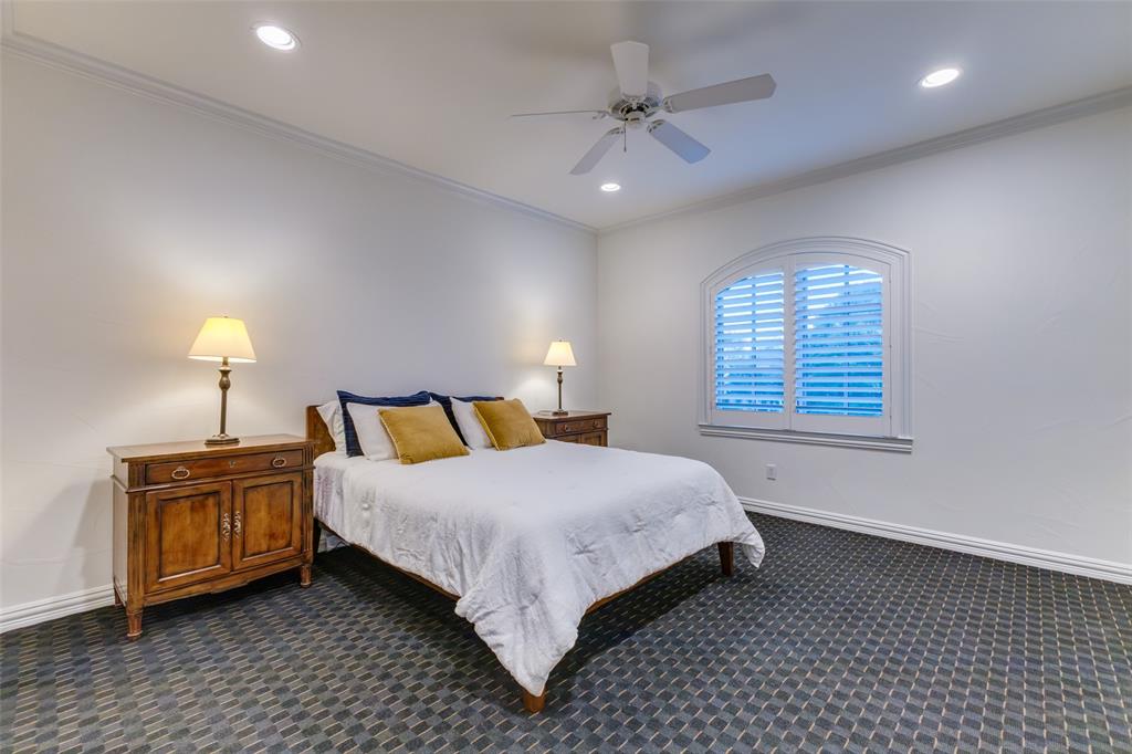 Secondary upstairs bedroom