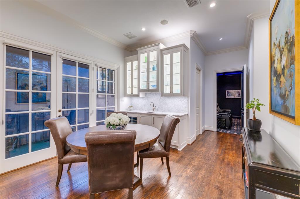 6131 Park Lane, Dallas, TX 75225