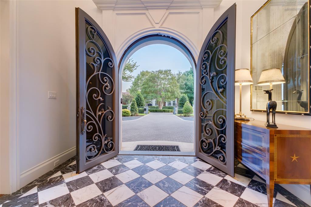 6131 Park Lane, Dallas, TX 75225 6131 Park Lane, Dallas, TX 75225