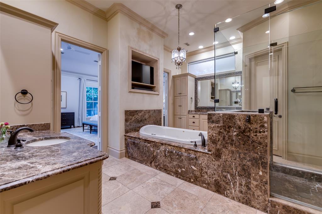 6131 Park Lane, Dallas, TX 75225