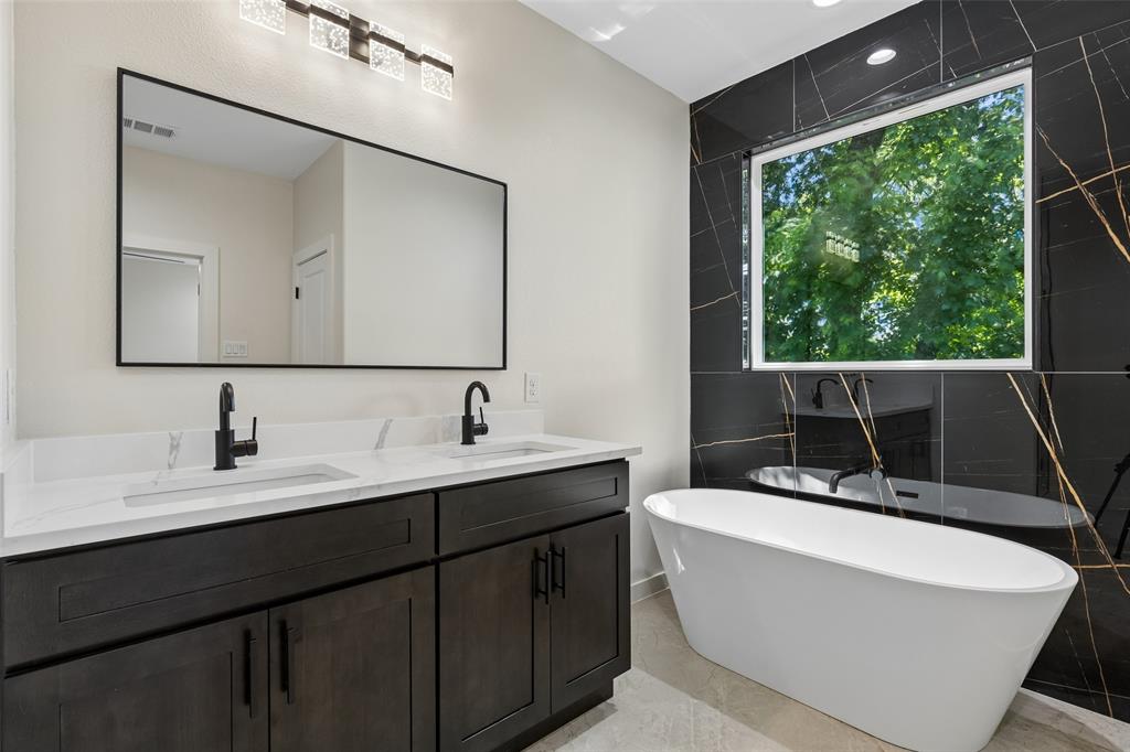 3324 Navaro Street, Dallas, TX 75212