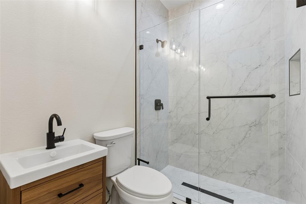 3324 Navaro Street, Dallas, TX 75212