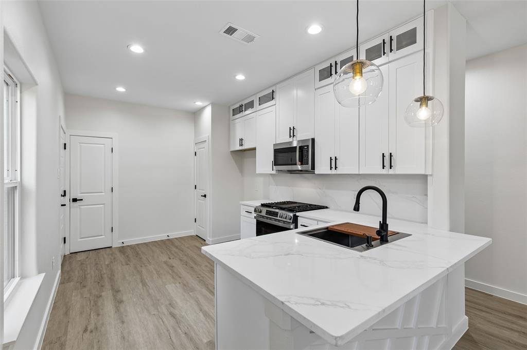 3324 Navaro Street, Dallas, TX 75212